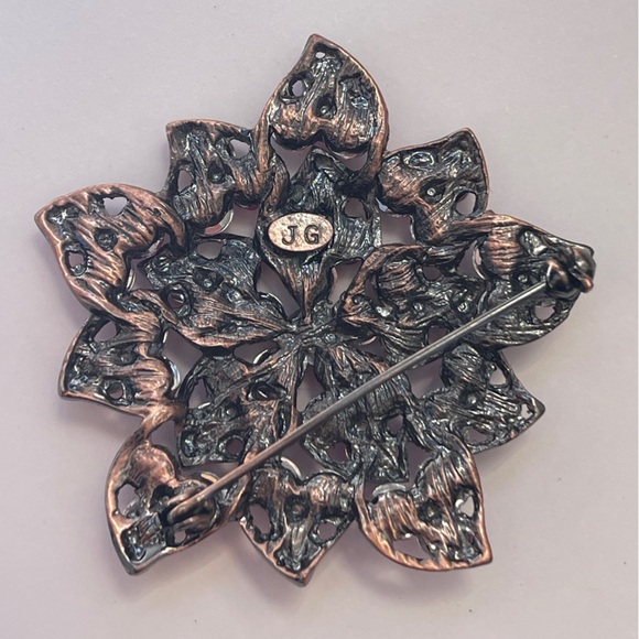 Purple flower brooch pin signed JG - Picture 6 of 9